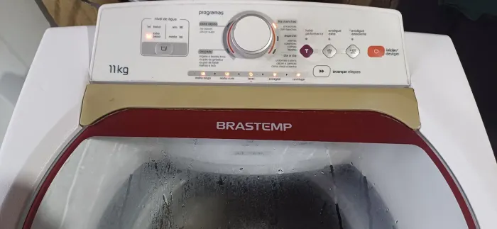 Máquina de lavar roupas Brastemp 