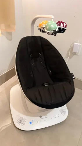 Cadeira de balanço eletrônica para bebê 4moms