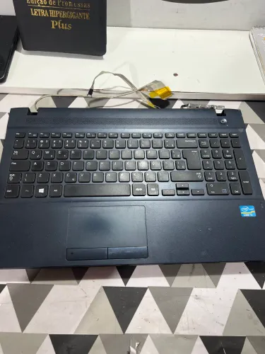 Carcaça com placa mãe i3 Notebook Samsung Np270eE5G