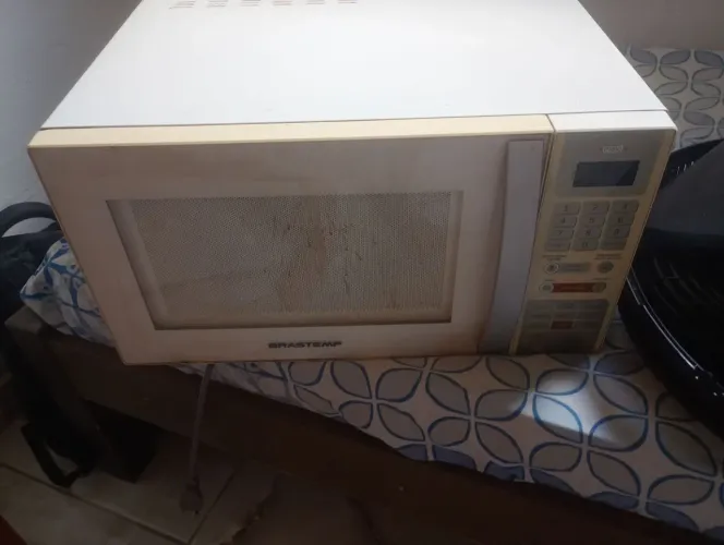 Microondas pra sucata