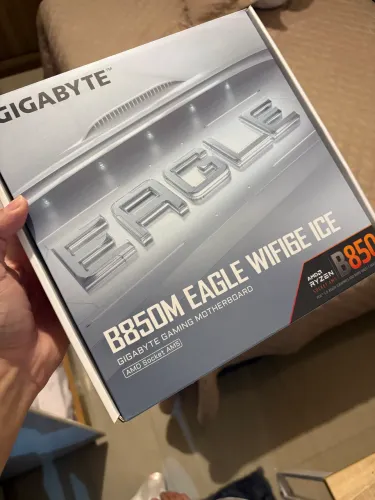 Placa mãe e Gabinete Gamer