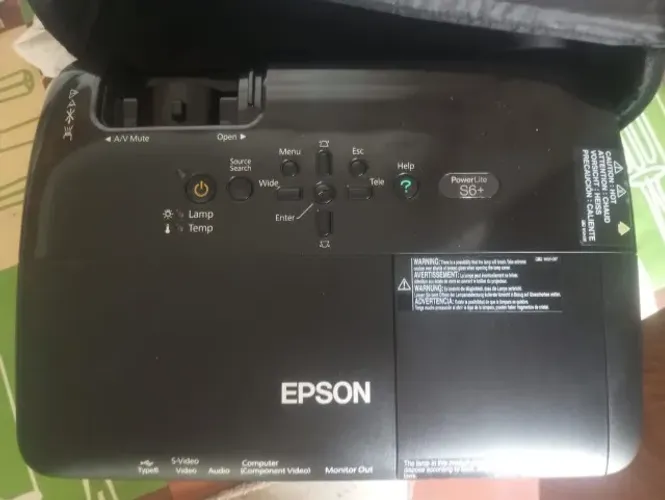 Projetor Epson Power Lite S6+ (S6 Series/78/W6) - Tecnologia 3LCD