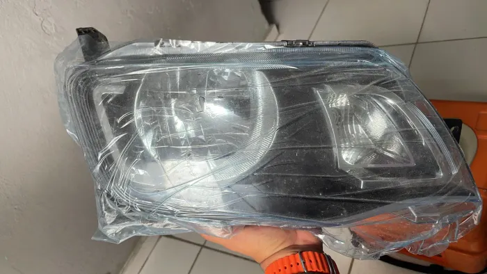 Vende se farol kwid 2018 a 2022 $350