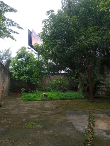 Terreno com casa 