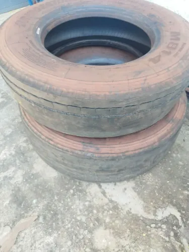 pneus 235/75R17,5
