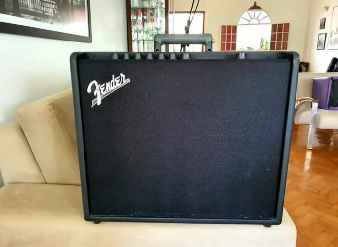 Fender Mustang GT100 - Estado de Novo Impecável - Celestion 12" Bivolt