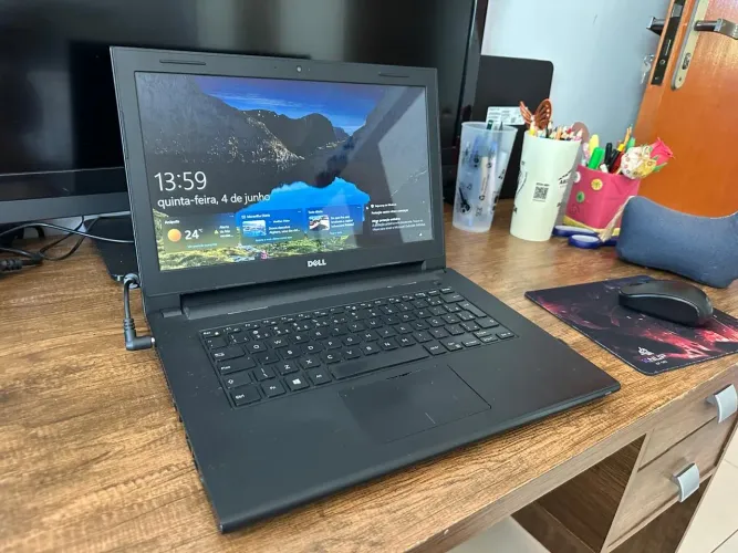 Notebook Dell i5 8GB Placa de Vídeo Dedicada