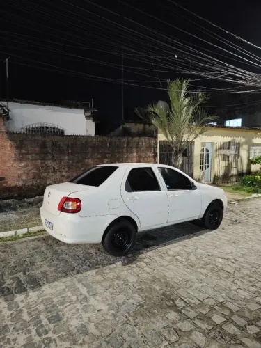Fiat Siena HLX 1.8 MPI Flex 8V 4P 2007