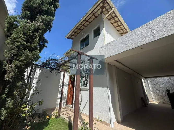 Casa Geminada 2 Quartos, 2 Vagas de Garagem no Bairro Santa Amélia
