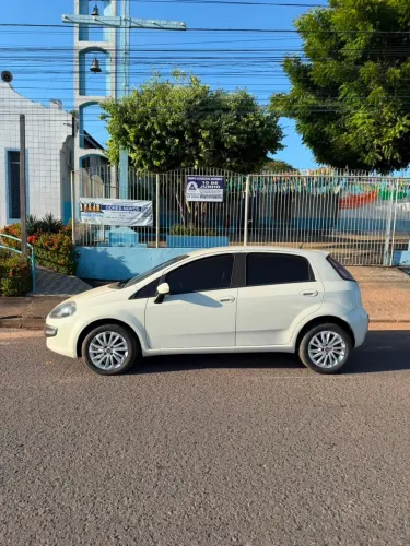 Fiat Punto Essence 1.6 Flex 16V 5P 2016