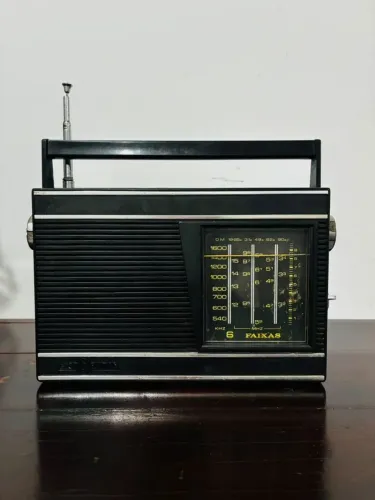 Rádio antigo motorádio