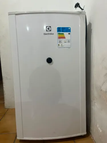 Frigobar 122l por 850