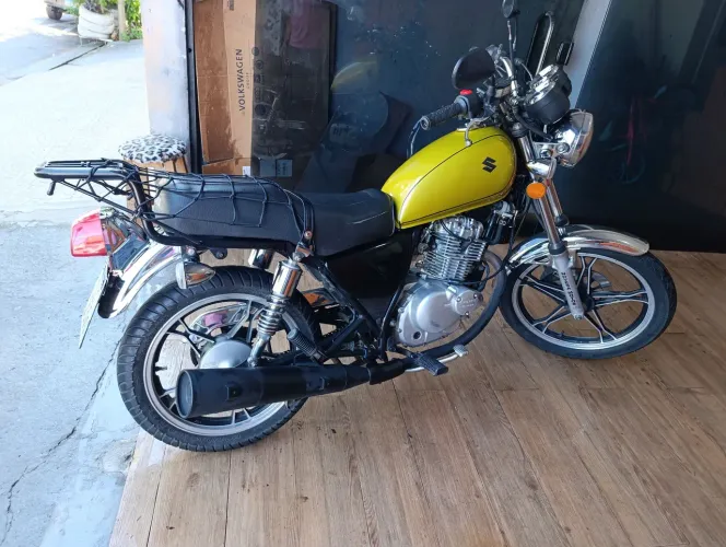 Suzuki intruder 125