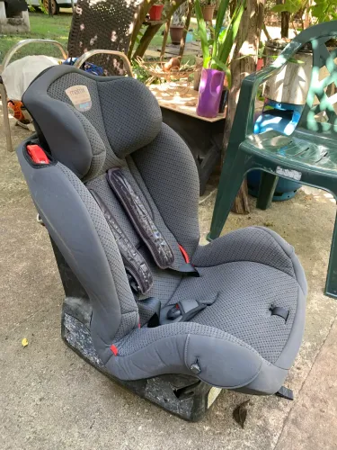 Cadeira de criança automóvel