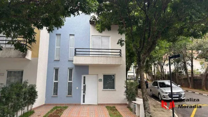 Casa à Venda na Granja Viana | Reformada, Suíte e Condomínio Clube143 m² por R$ 790.000 -