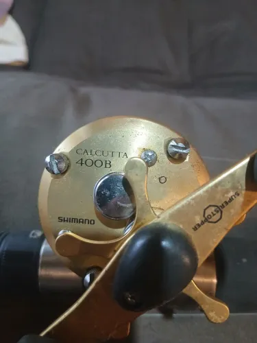 Carretilha Shimano Calcuttá 