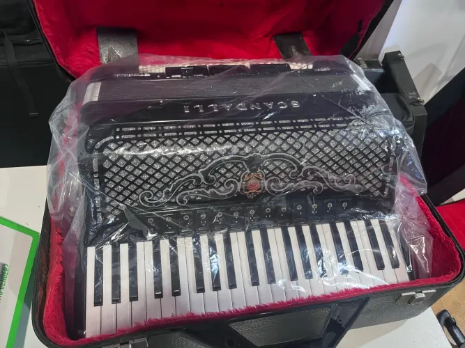 Scandalli super 6 L anos 90 Acordeon