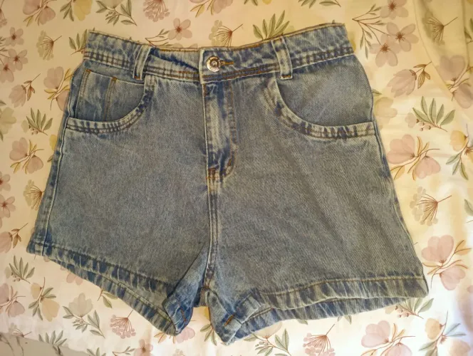 Bermuda Jeans Básica e Versátil - Tamanho 42 - NOVA