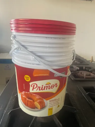 Vendo baldes vazios 18 litros