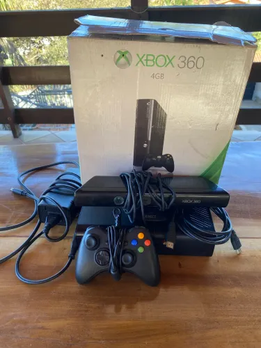 XBOX 360 C/CAIXA ORIGINAL + 1 controle