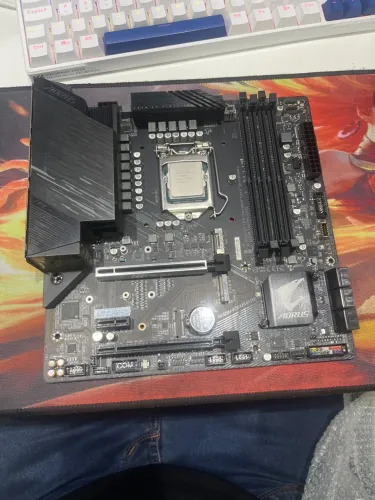 Placa-Mãe Gigabyte B560M Aorus Elite (LGA 1200) ? Impecável!