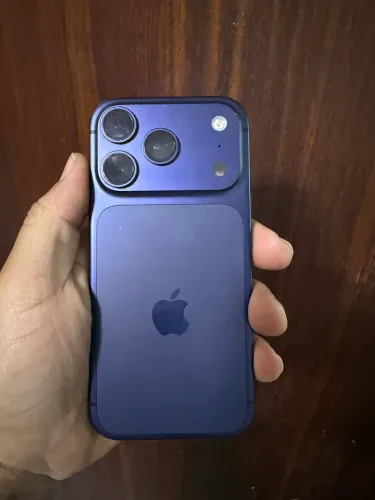 17 pro 256 blue