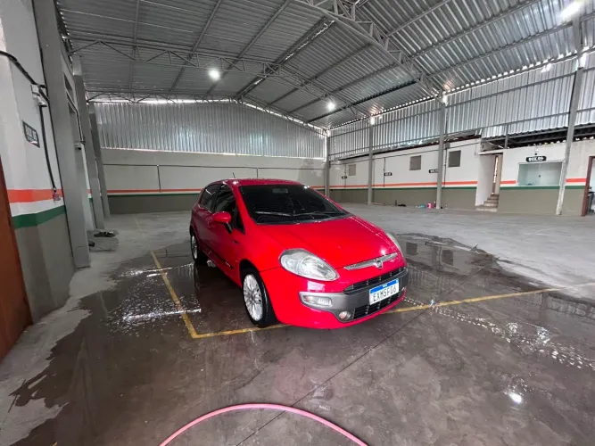 Fiat Punto Essence 1.6 Flex 16V 5P 2013