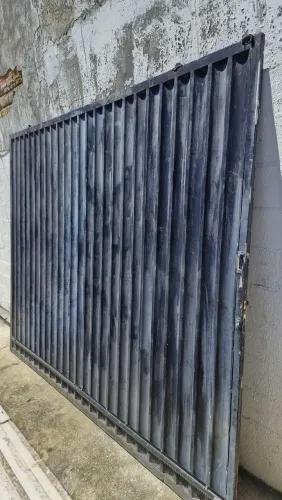 PORTÃO DE FERRO 3m x 2,40m 