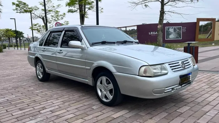 Volkswagen Santana 1.8 MI (álcool) 2003