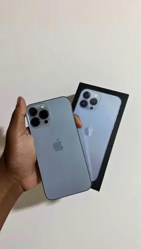 iPhone 13 Pro Max azul aberto