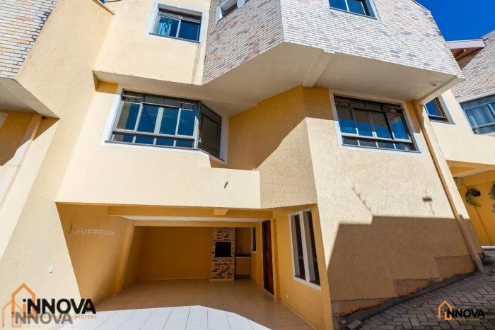 Triplex para locação - Água Verde