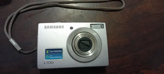 Câmera digital Sansung L100, sem bateria