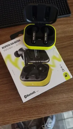 Fones de ouvido bluetooth da WAAW by Alok