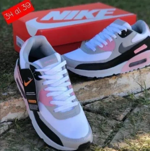 Tênis Nike AirMax Feminino