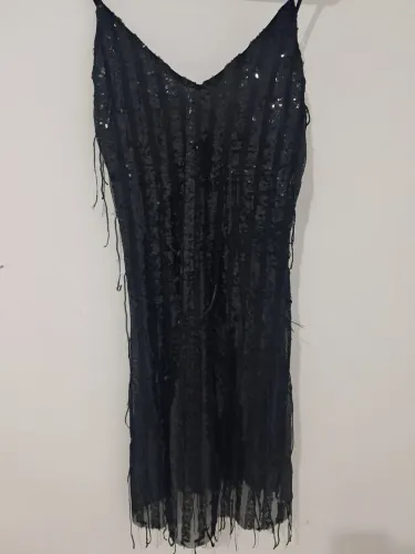 Vestido de festa tam.M mide de com fios pretos dourado