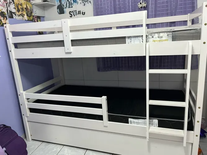 Treliche solteiro madeira maciça branco com grande proteção