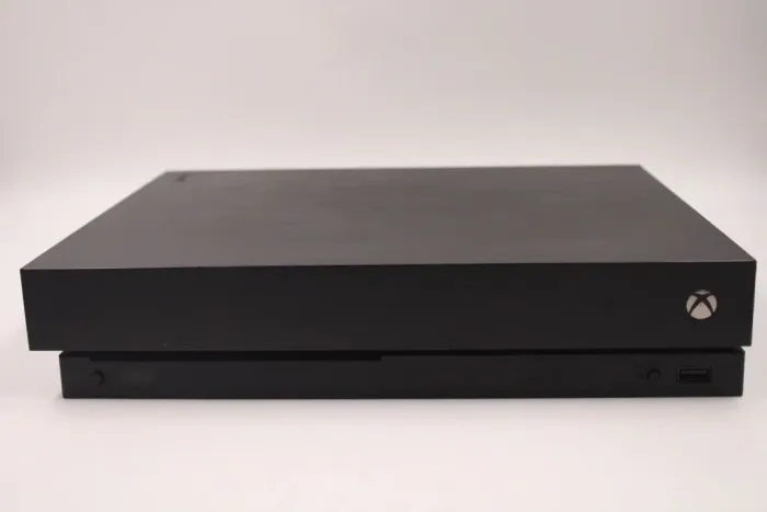 XBOX ONE X sem o HDD + Controle + Caixa e cabos + Nota Fiscal