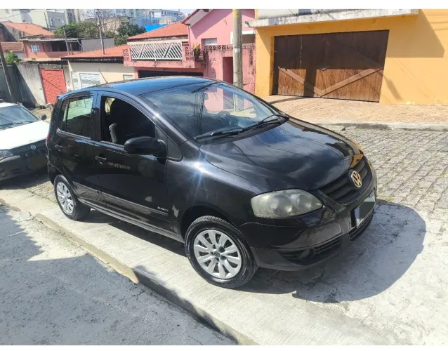 Volkswagen Fox Plus 1.0mi/ 1.0mi Total Flex 8V 4P 2010