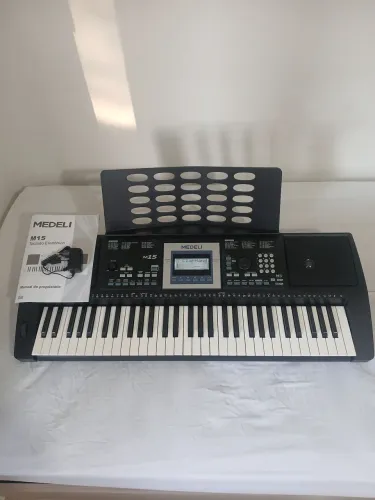 Teclado Eletrônico modelo MEDELI M15 NOVO