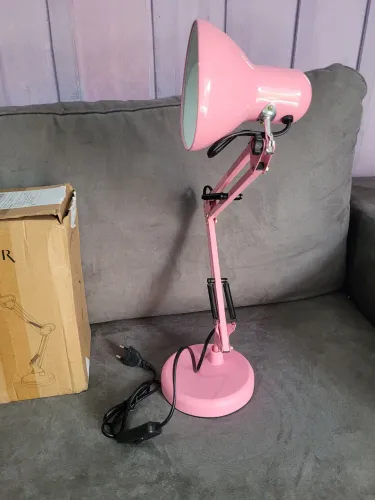 Luminária de mesa articulável