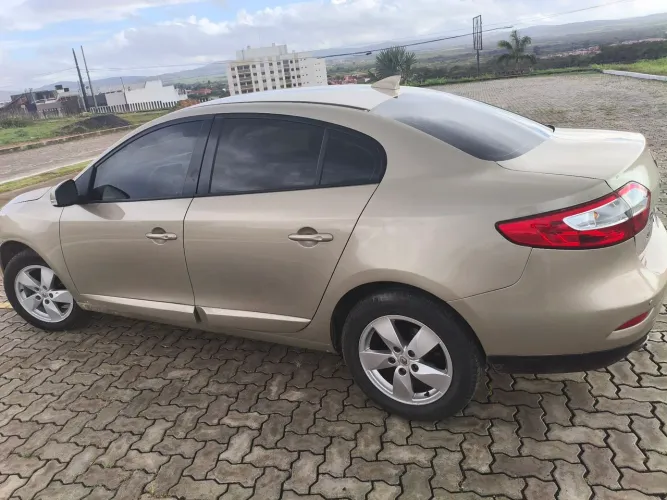 Renault Fluence Sed. Dynamique 2.0 16V Flex Aut. 2013