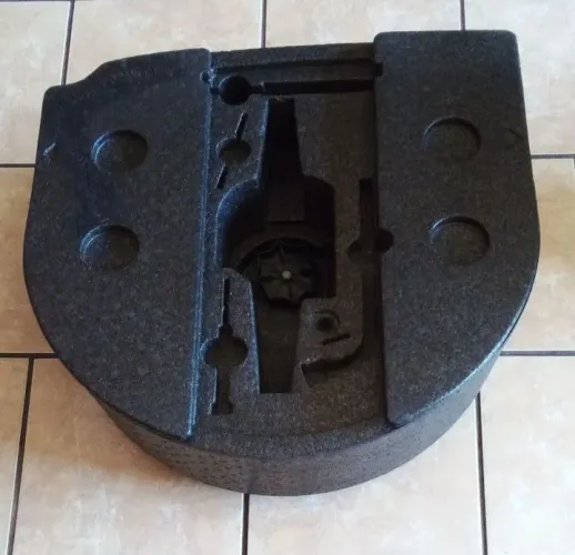 Caixa de ferramentas porta malas do Crossfox original Volkswagen 