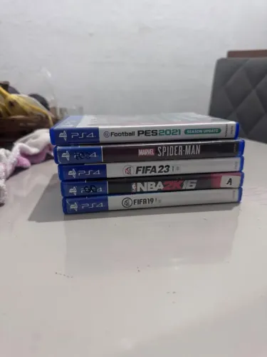 5 Jogos Originais PS4 - FIFA 23, PES 2021, Spider-Man e mais