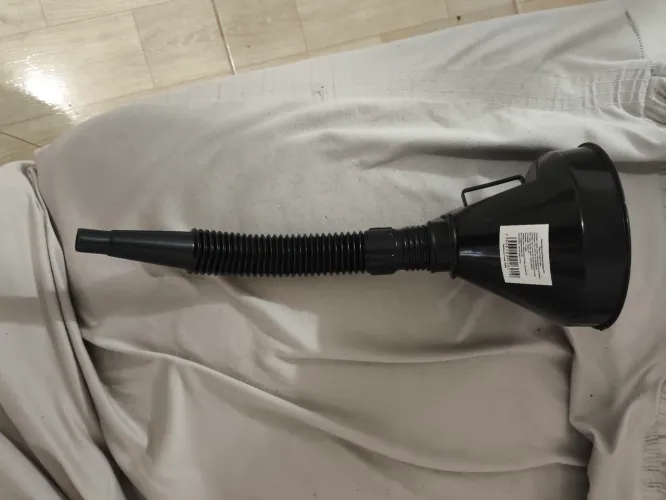 Funil para óleo de carro