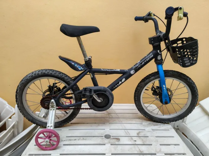 Bicicleta Infantil Btwin Decathlon Aro 16 com Rodinhas e Cestinha