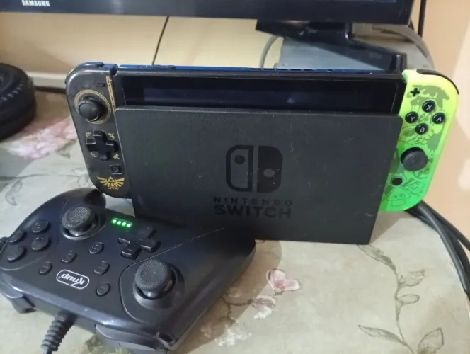 Nintendo switch V2 destravado 55 jogos (troco)