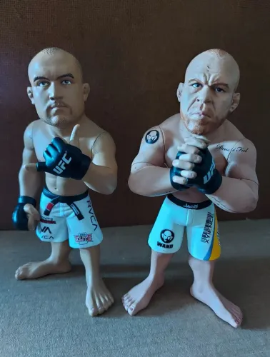 BONECOS UFC ROUND 5 MMA (13 FIGURAS)