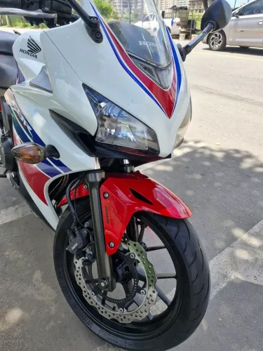 MOTO muito nova e revisada!!