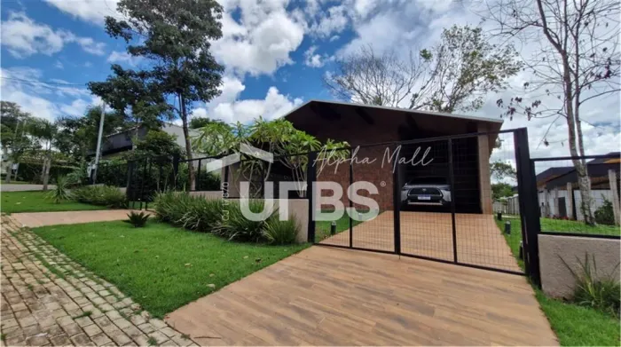 Excelente casa térrea em condomínio disponível à venda no Residencial Villa Verde em Senad