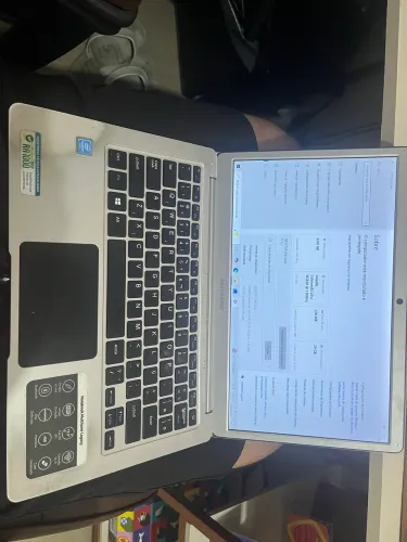 Notebook Multilaser Slim 